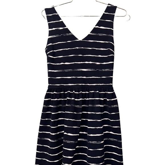 Aqua Navy Blue and White Sleeveless V-Neck Sundress Size M - Picture 1 of 7